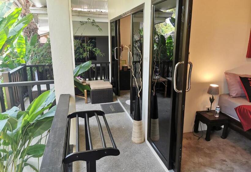 اتاق لوکس, Baan Sukreep Resort