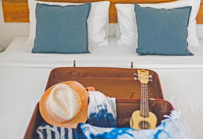 بانگلوی استاندارد, Escape Beach Resort   New Look Renovated