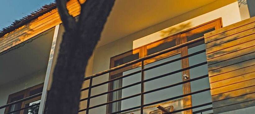 اتاق اکونومی, Escape Beach Resort   New Look Renovated