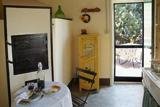 2 Bedroom Apartment With Garden, Masseria Cianciò