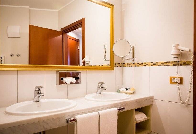 سوئیت پریمیوم, Mediterranee Family Hotel & Spa