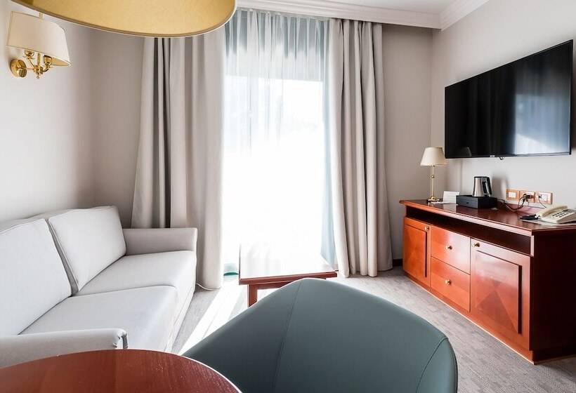 سوییت خانوادگی, Mediterranee Family Hotel & Spa