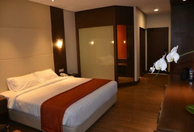 اتاق سوپریور با تخت بزرگ, Monticello Tagaytay
