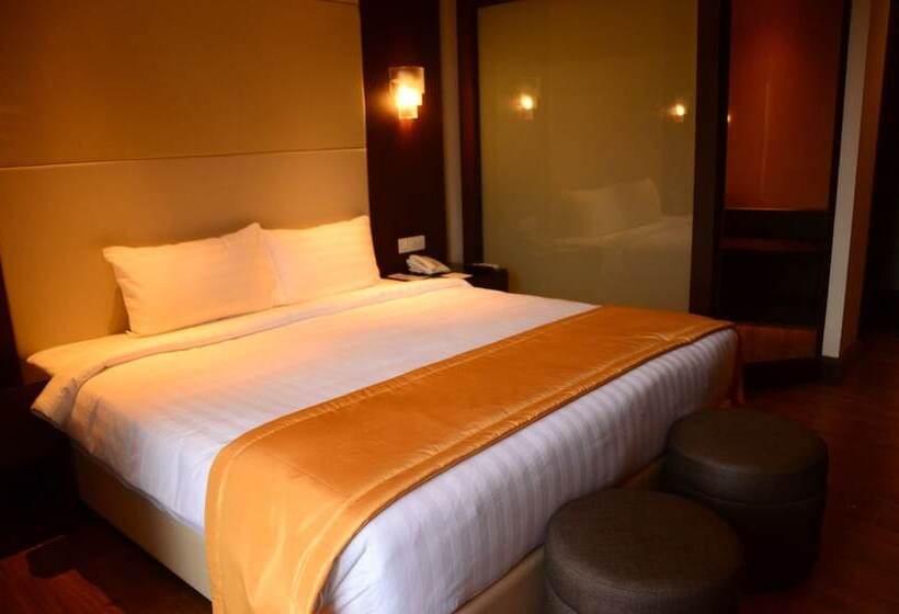 اتاق لوکس, Monticello Tagaytay