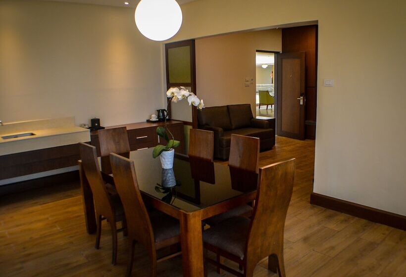 اتاق پنت هاوس, Monticello Tagaytay