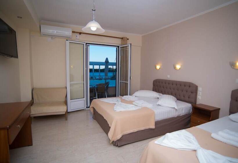 Triple Room Sea View, Oasis