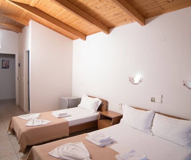 Triple Room Sea View, Oasis