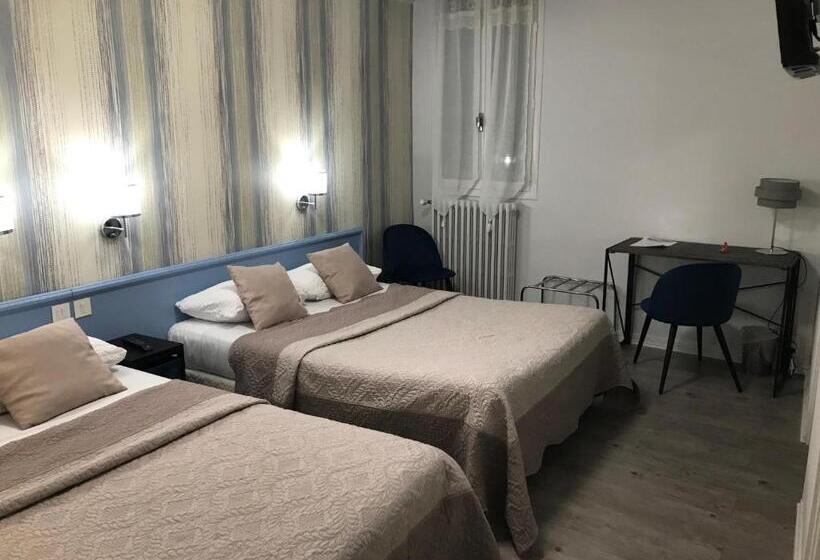 اتاق استاندارد چهار تخته, Saint Philibert