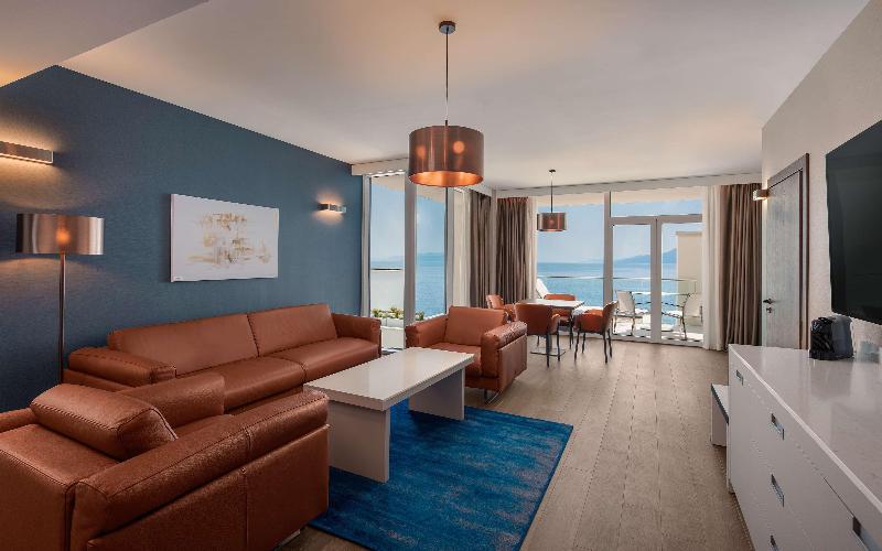 اتاق استاندارد چهار تخته, Saint Philibert