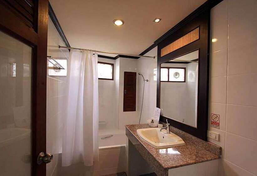 اتاق استاندارد, Summer Inn