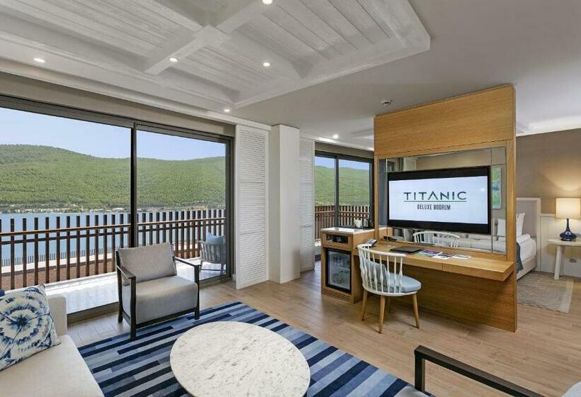 اتاق لوکس با چشم‌انداز دریا, Titanic Luxury Collection Bodrum