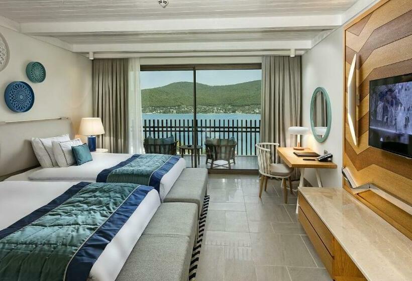 اتاق استاندارد با چشم‌انداز دریا, Titanic Luxury Collection Bodrum