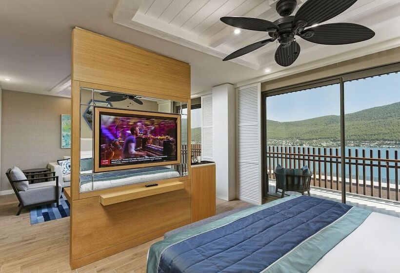 اتاق لوکس با چشم‌انداز دریا, Titanic Luxury Collection Bodrum