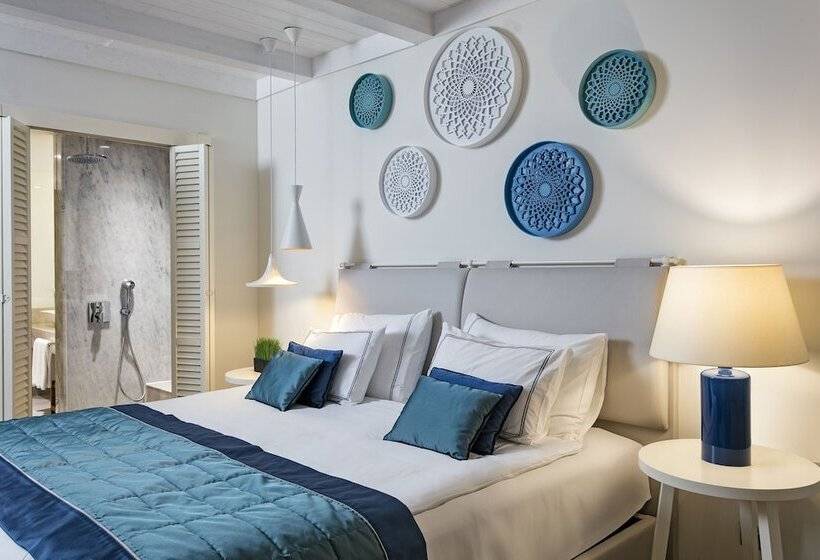 اتاق اساندارد با چشم‌انداز جانبی به دریا, Titanic Luxury Collection Bodrum