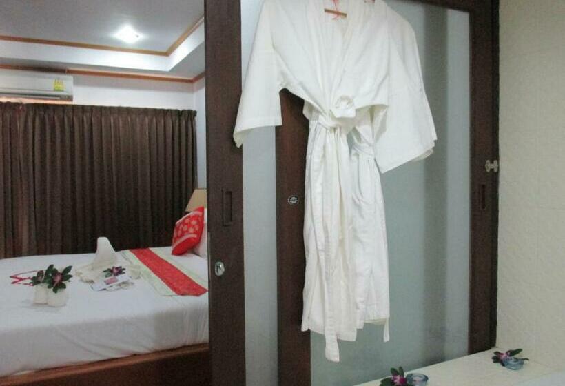 اتاق سوپریور, Lipa Bay Resort