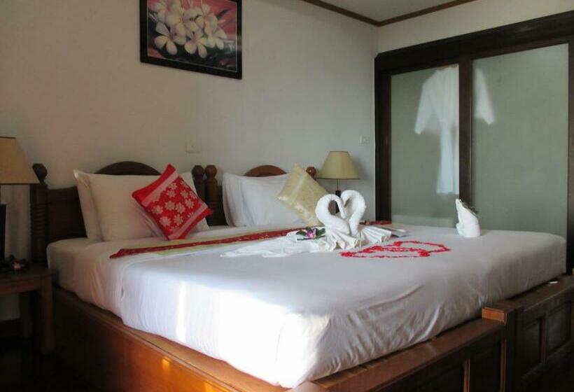 اتاق سوپریور, Lipa Bay Resort