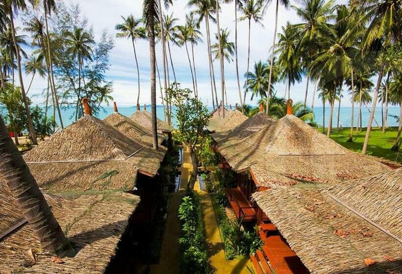 سوییت, Lipa Bay Resort