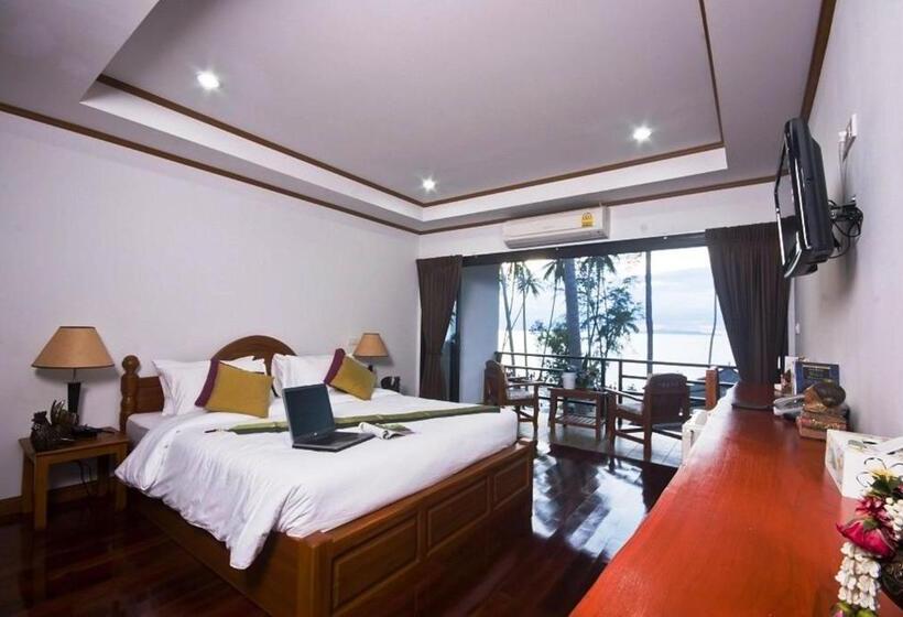 اتاق سوپریور با چشم‌انداز دریا, Lipa Bay Resort