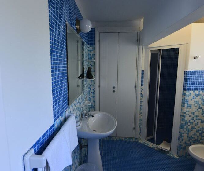 اتاق استاندارد سه نفره, Miss Sicily B&b