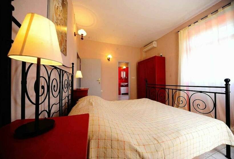 اتاق راحتی, Villa Skula