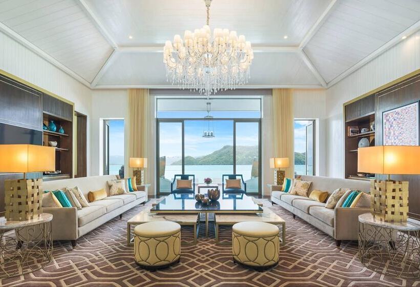 ویلای 4 خوابه, The St. Regis Langkawi