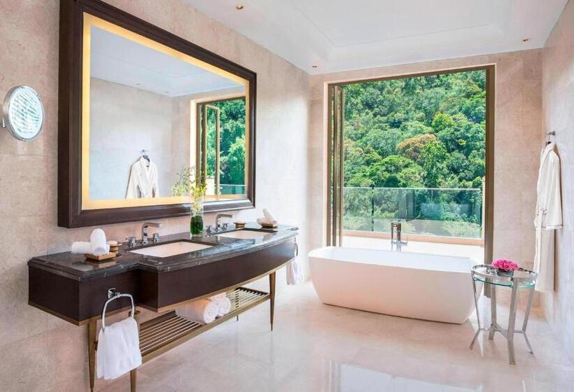 سوئیت پنت هاوس, The St. Regis Langkawi