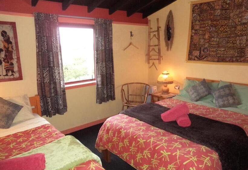 اتاق خانوادگی با سرویس بهداشتی مشترک, Global Village Travellers Lodge