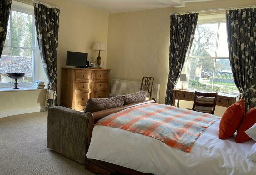 Standard Room Shared Bathroom, Grange Farm