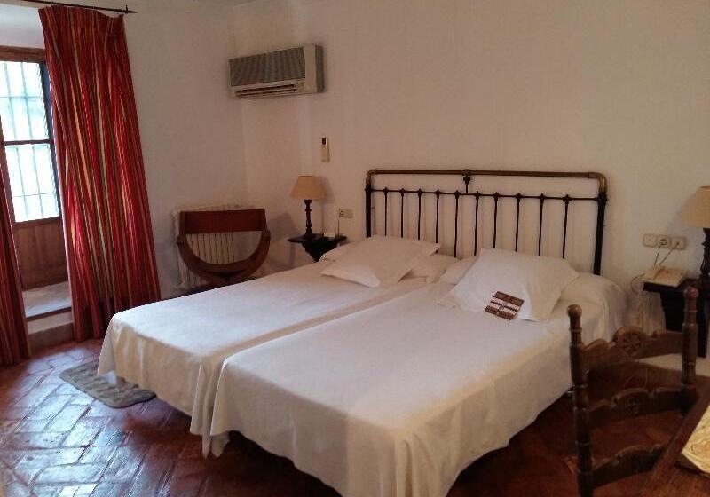 اتاق استاندارد, B&b Hotel Pau Zénith