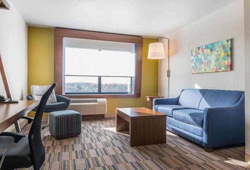 Suite Kingsize Bett, Holiday Inn Express & Suites Clarion