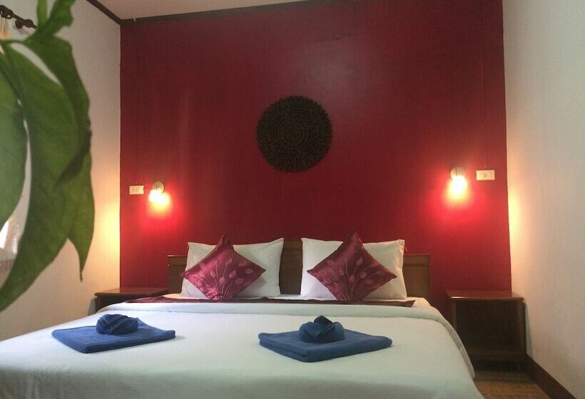 بانگلوی لوکس, Loma Resort
