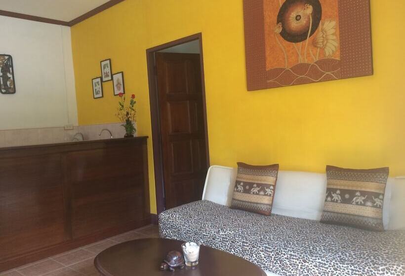 بانگلوی لوکس, Loma Resort