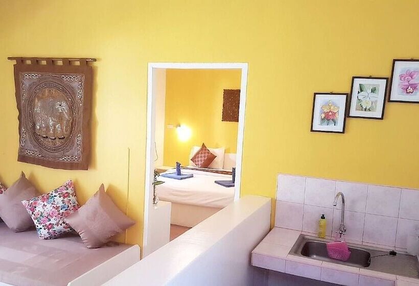 بانگلوی لوکس, Loma Resort