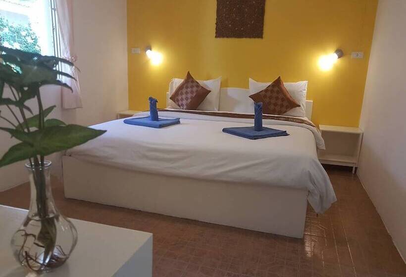 بانگلوی لوکس, Loma Resort