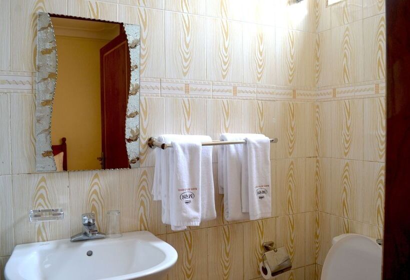 سوییت اجرایی, Marie S Royale