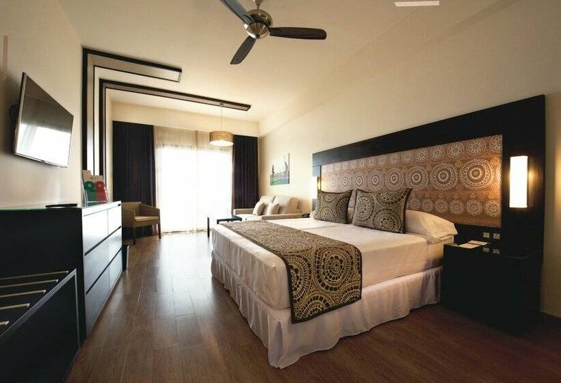 小型套房侧面可观海景, Riu Sri Lanka All Inclusive