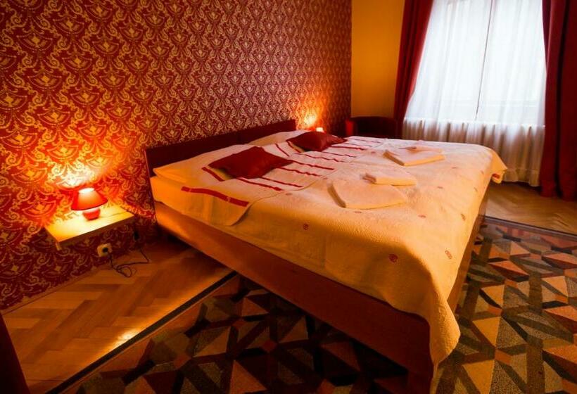 اتاق استاندارد سه نفره, U Beranka Nachod