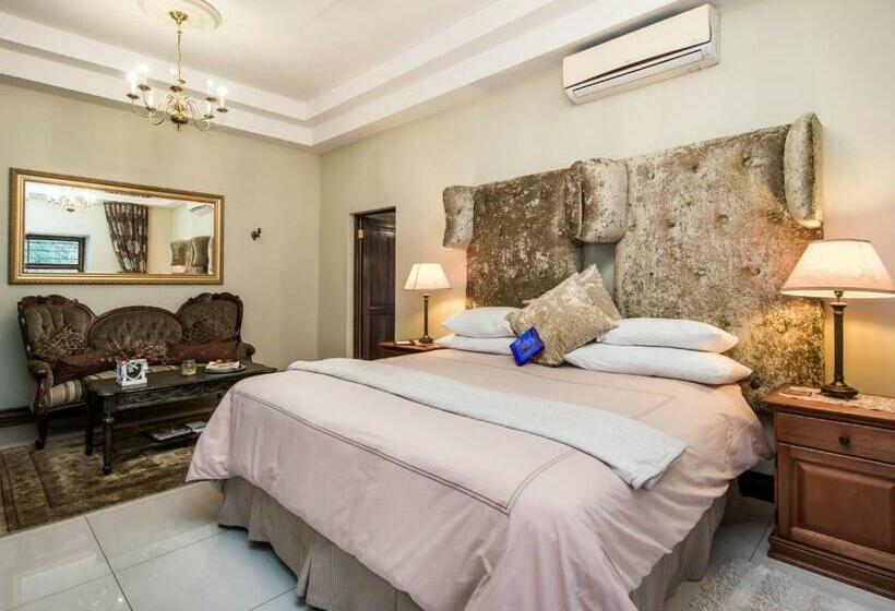 اتاق لوکس با تخت بزرگ, Villa Amor