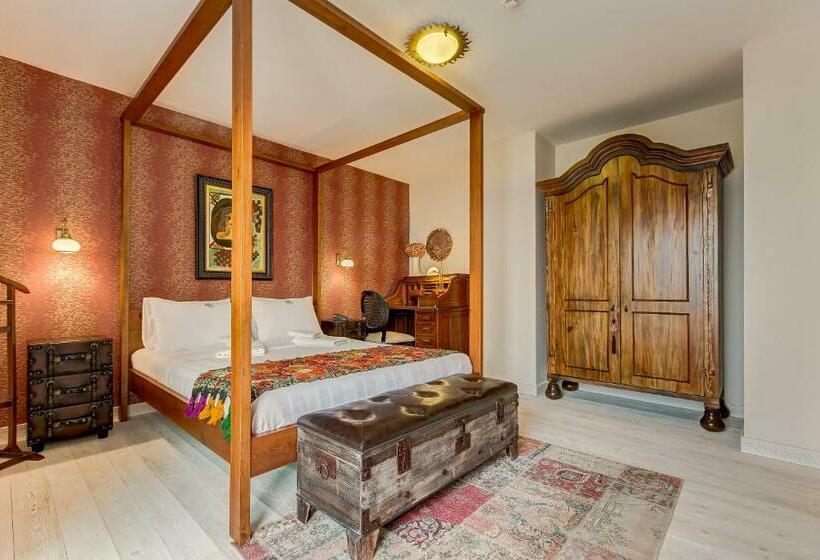 اتاق لوکس با چشم‌انداز دریا, Villa Kore Cesme