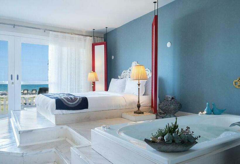 سوئیت جونیور با ماساژ آبی, Villa Kore Cesme