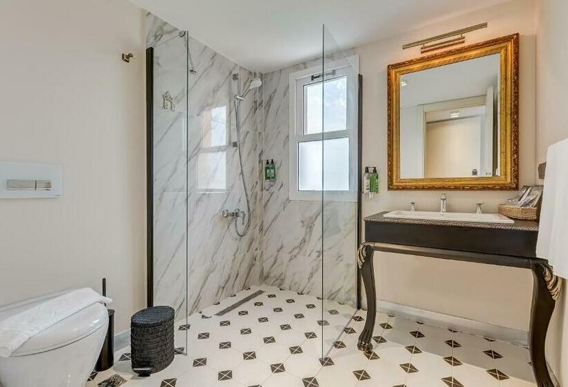 اتاق لوکس با چشم‌انداز دریا, Villa Kore Cesme