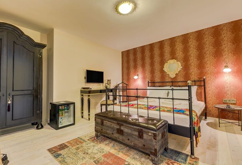 اتاق لوکس با چشم‌انداز دریا, Villa Kore Cesme