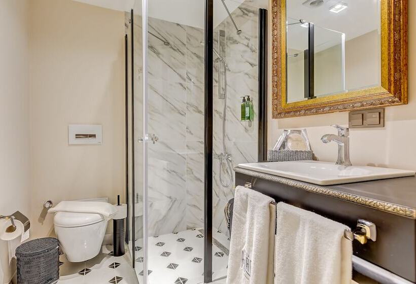 اتاق لوکس با چشم‌انداز دریا, Villa Kore Cesme