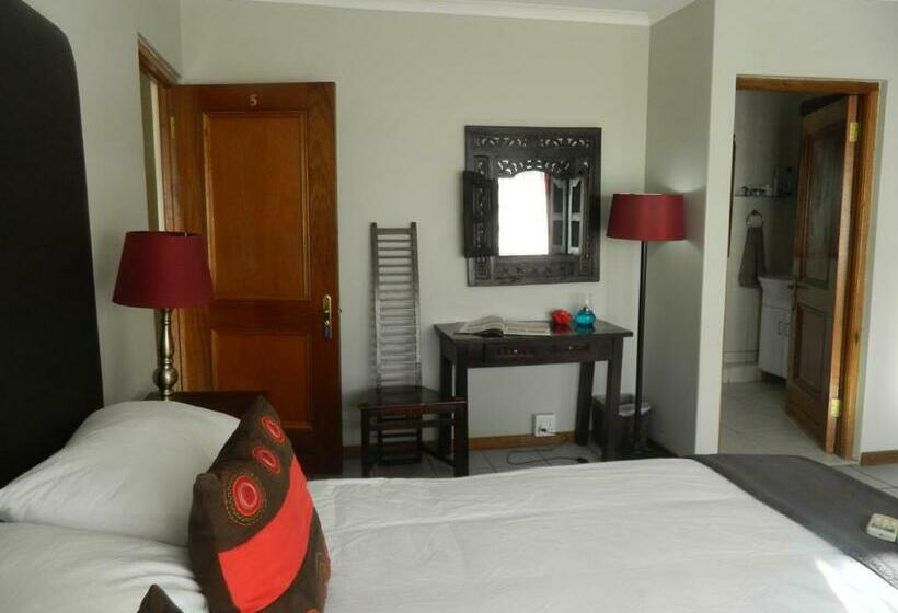 اتاق لوکس, Edelweiss Corporate Guesthouse