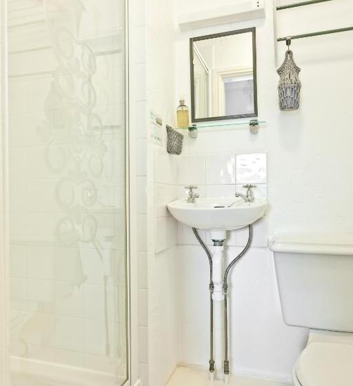 اتاق استاندارد با چشم‌انداز رودخانه, Lyndhurst Guest House