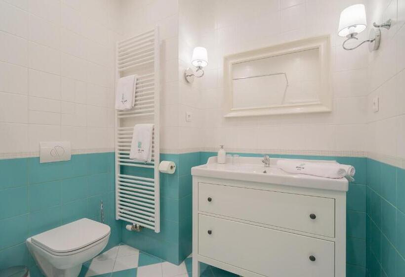 استودیوی استاندارد, Revelton Suites Karlovy Vary
