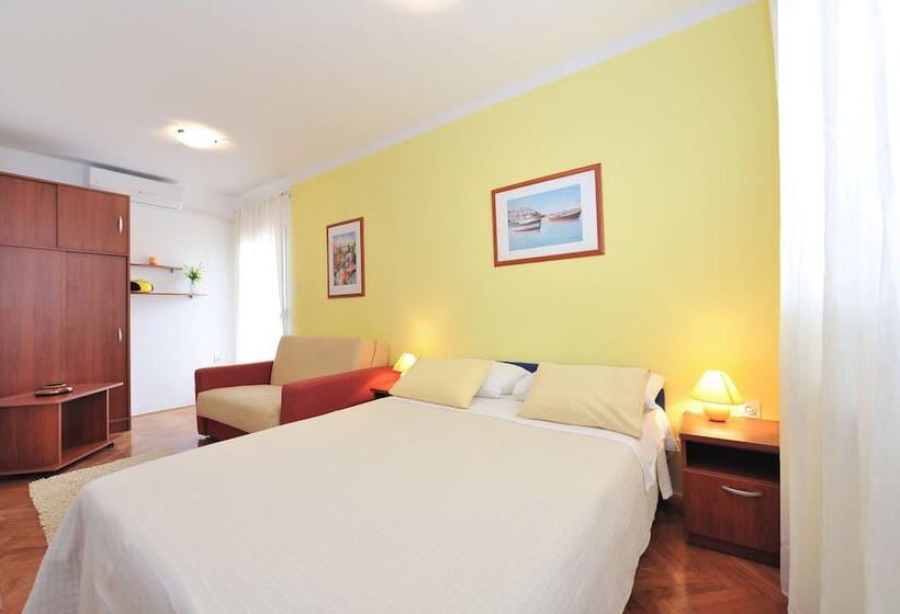 Habitación Comfort con Balcón, Apartments & Rooms Petra