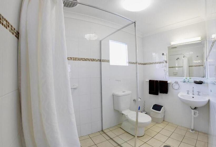 اتاق خانوادگی, Bali Hi Motel