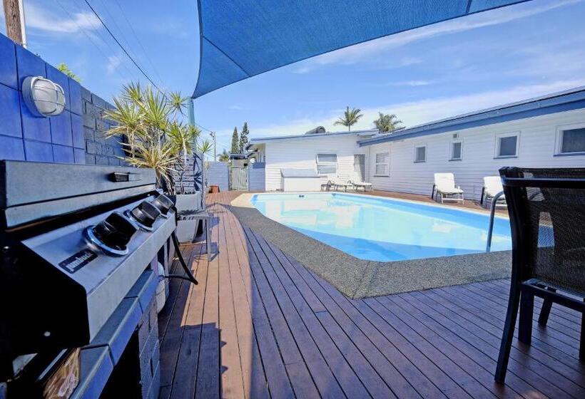 اتاق خانوادگی, Bali Hi Motel