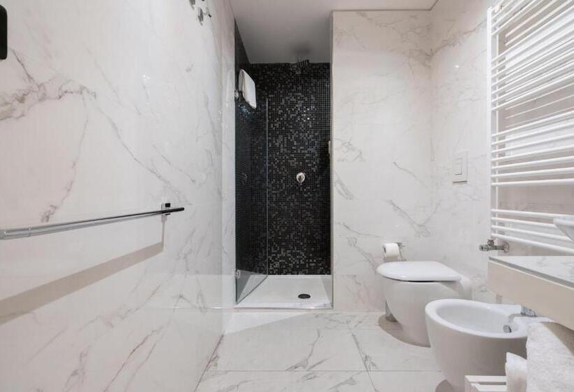 اتاق استاندارد سه نفره, Dimora Del Cardinale   Residenza D Epoca